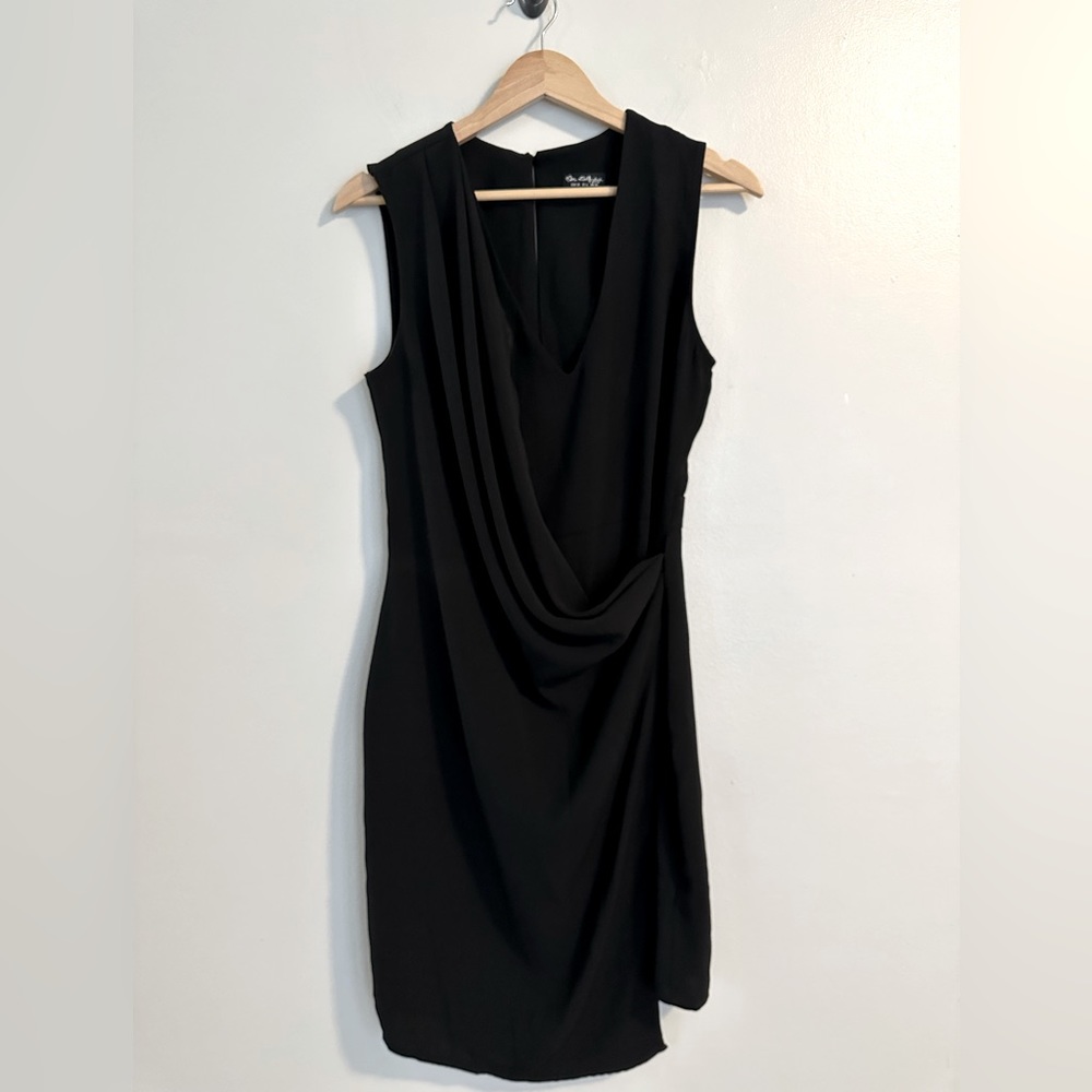 Miss Selfridge Sleeveless Black Faux Wrap Dress size US 6. New without tag